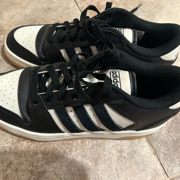 Adidas Youth Size 4 Sneakers - Picture 2 of 3